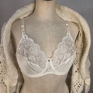 Vintage White Lace Underwire Bra Sheer  Coquette Romantic Floral 38B